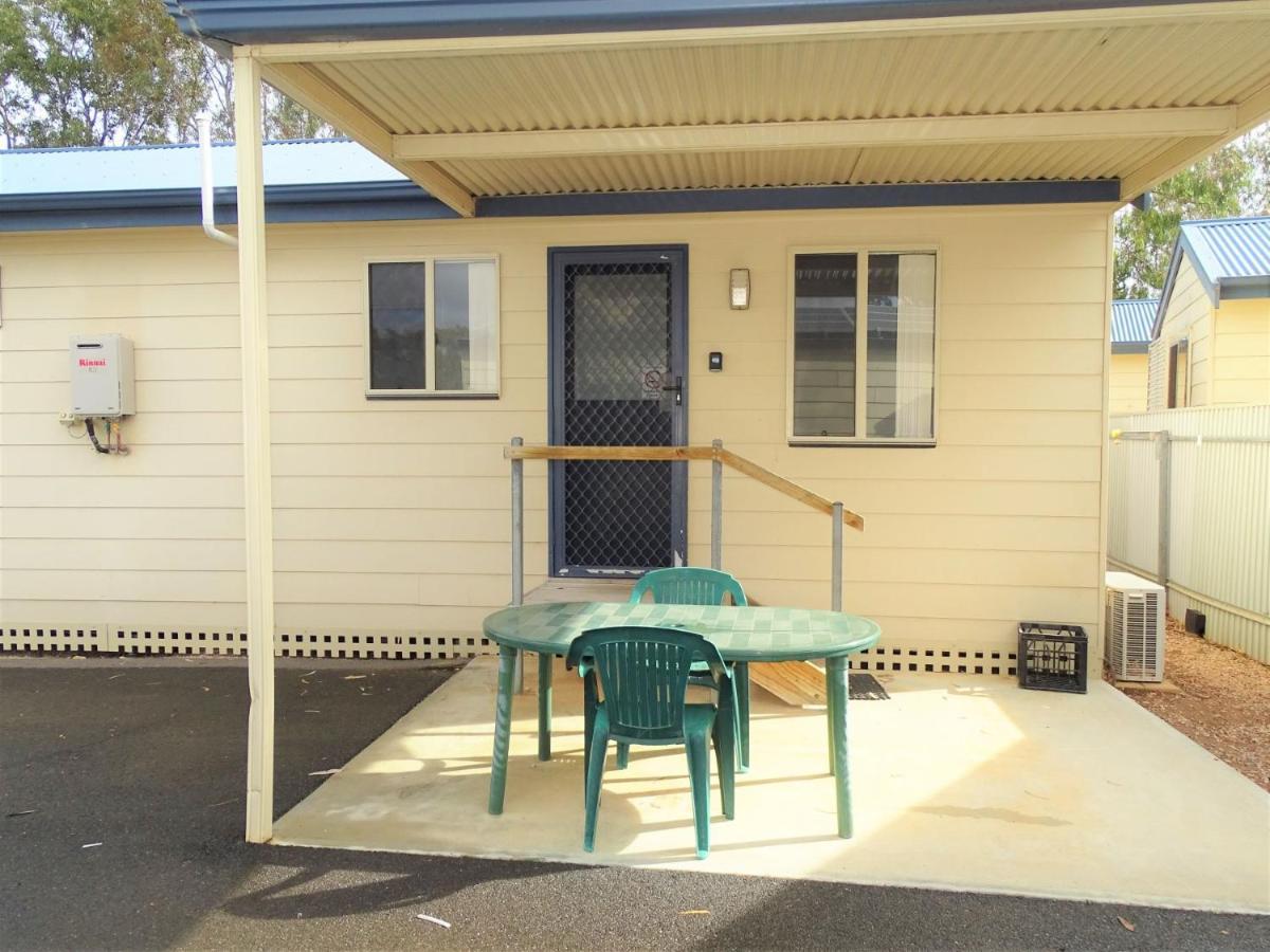 Мотель Moonta Bay Cabins Port Moonta Екстер'єр фото