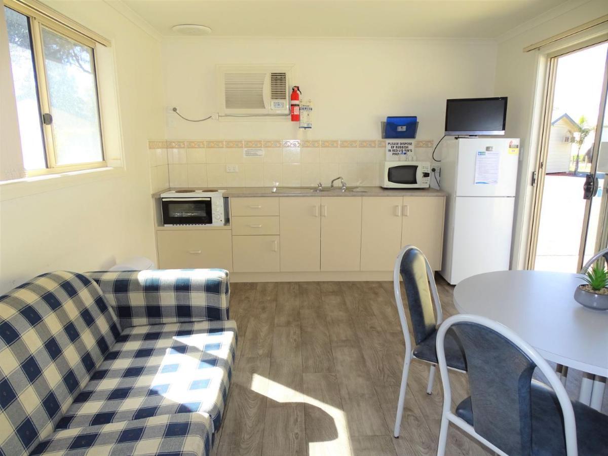 Мотель Moonta Bay Cabins Port Moonta Екстер'єр фото